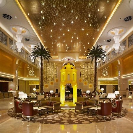 Sovereign Hotel Zhanjiang Buitenkant foto