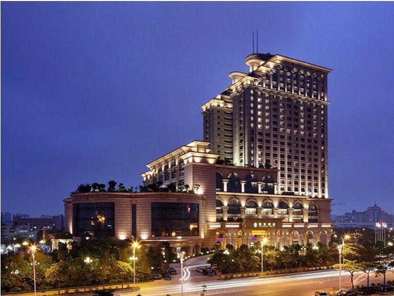 Sovereign Hotel Zhanjiang Buitenkant foto