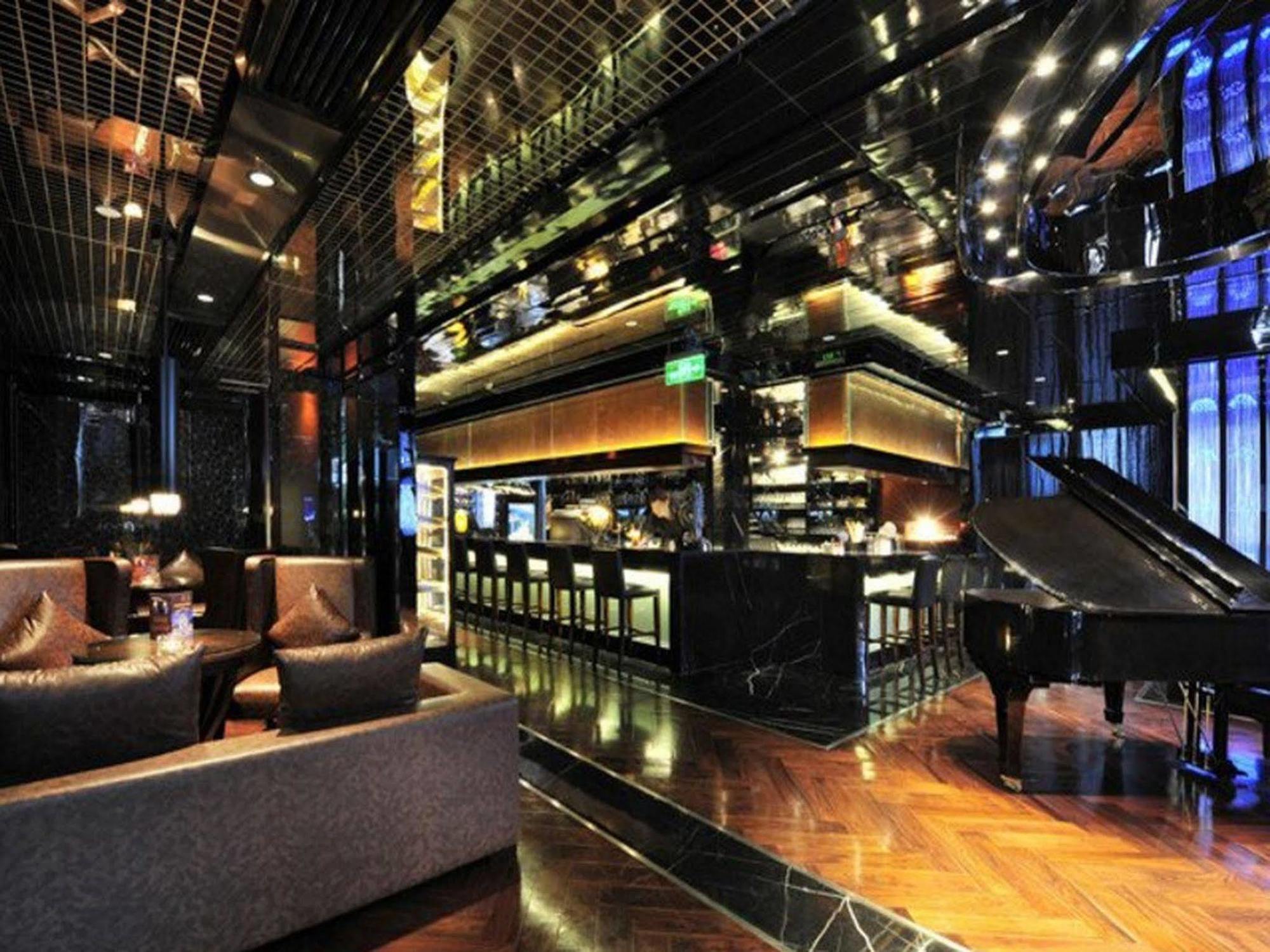 Sovereign Hotel Zhanjiang Buitenkant foto